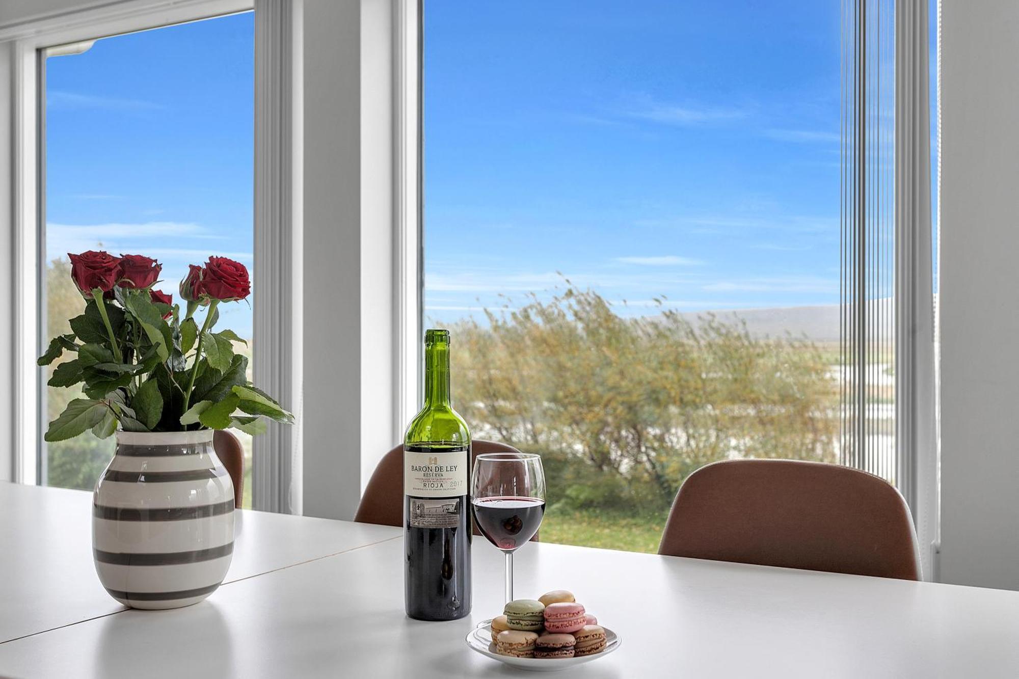 Luxury Villa With River View Laugaras Екстер'єр фото