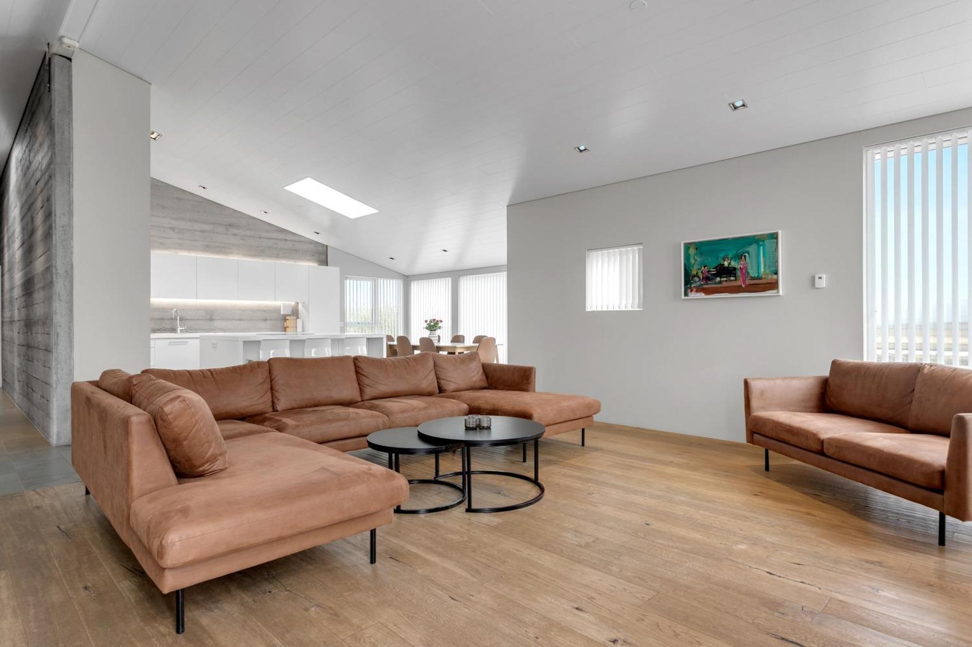 Luxury Villa With River View Laugaras Екстер'єр фото