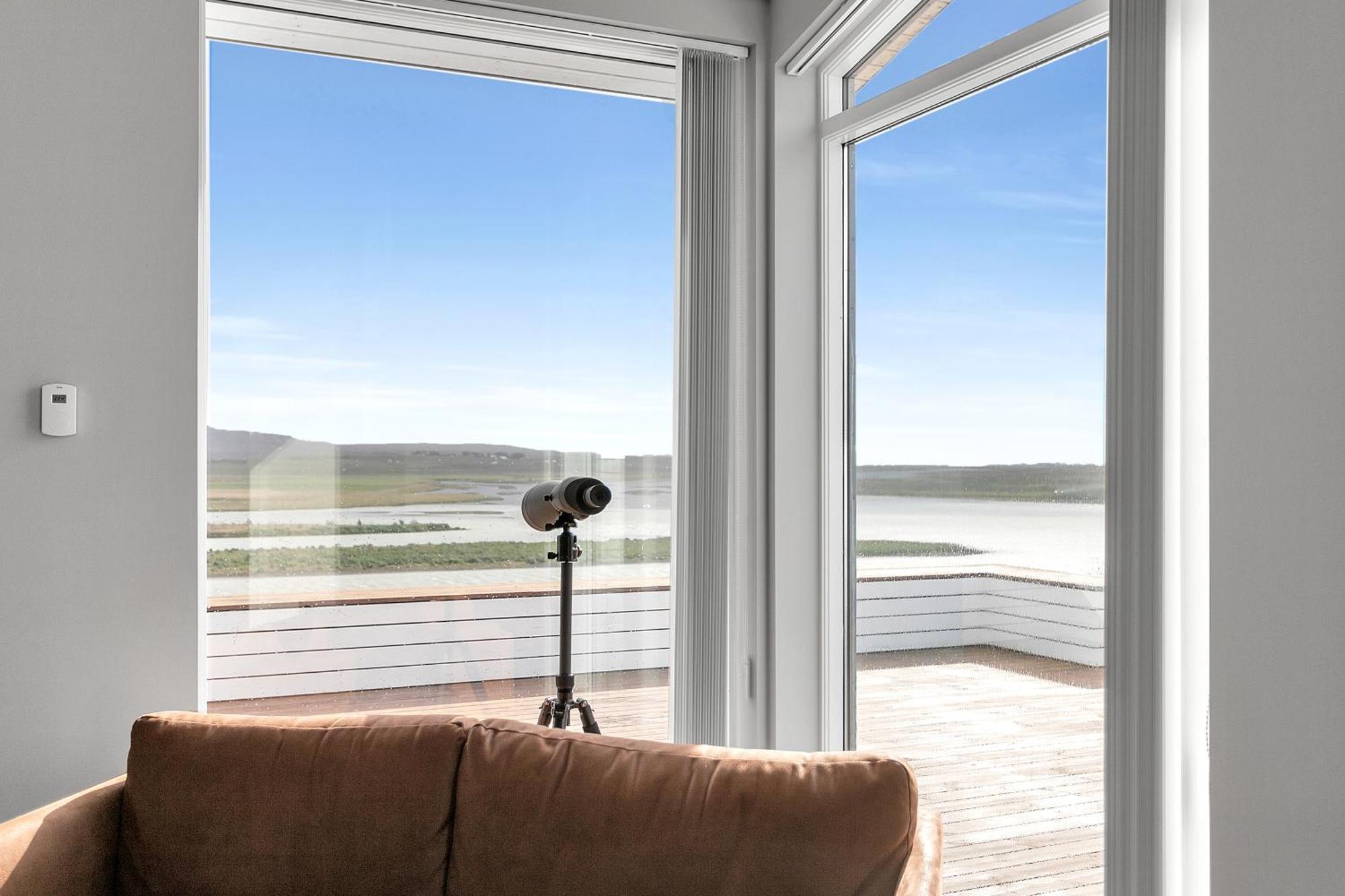 Luxury Villa With River View Laugaras Екстер'єр фото