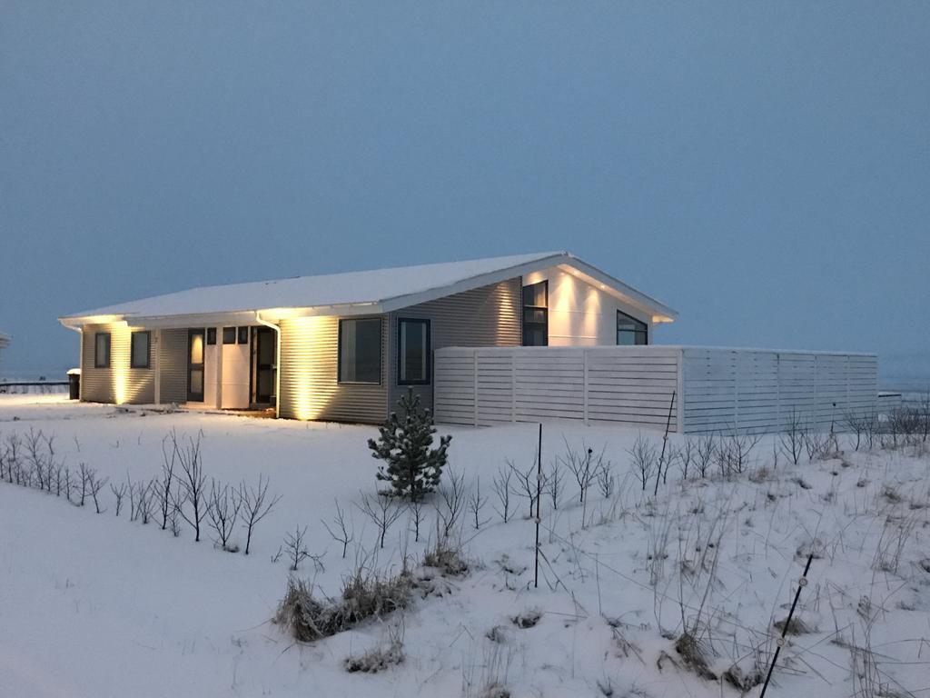 Luxury Villa With River View Laugaras Екстер'єр фото